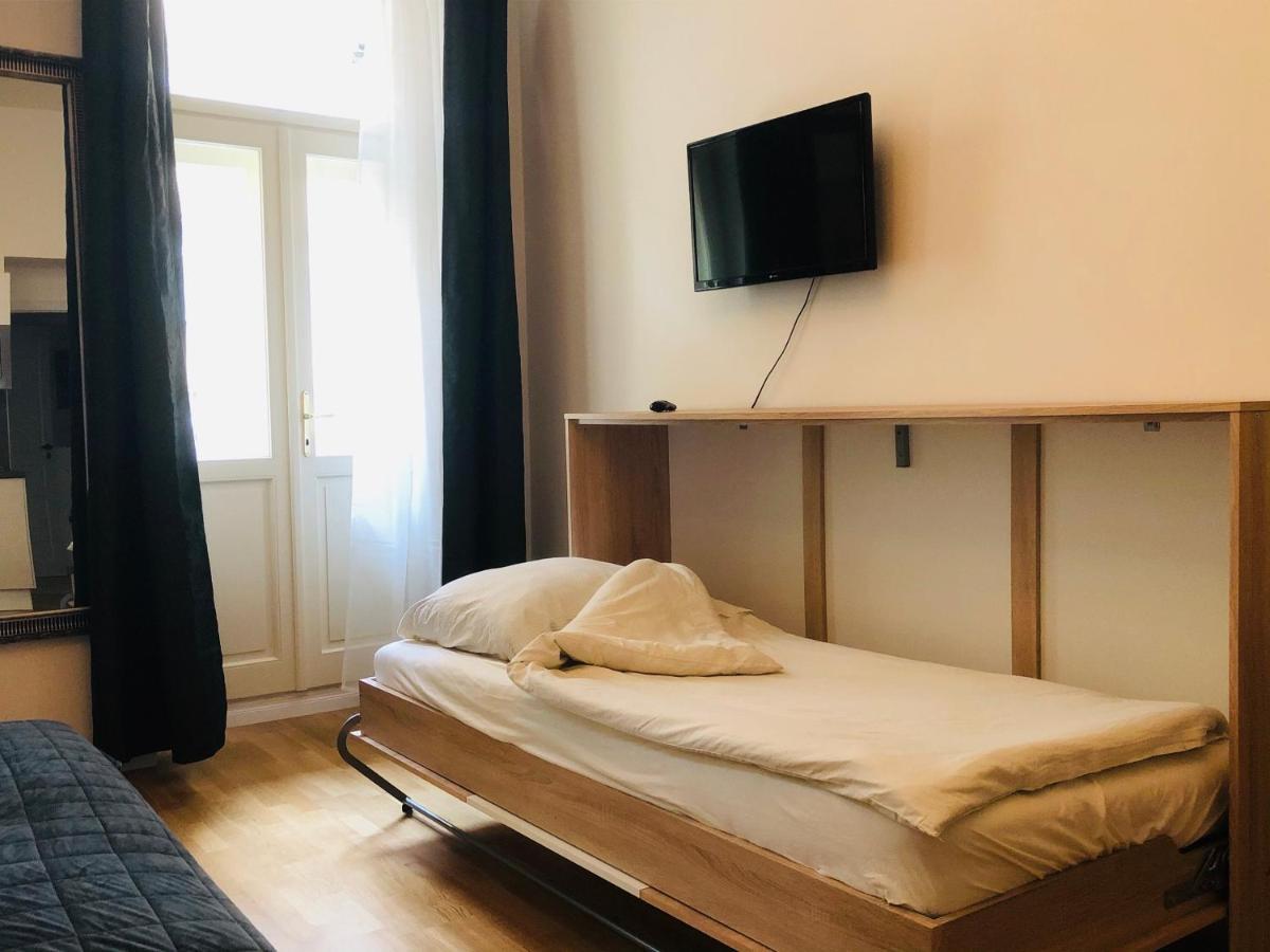 Modern Cozy Apartment In Central Prag Exteriör bild